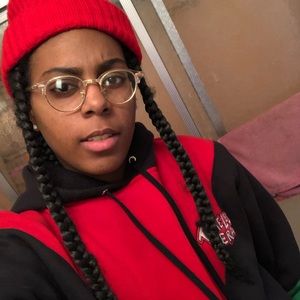 Meet your Posher, Dyesha